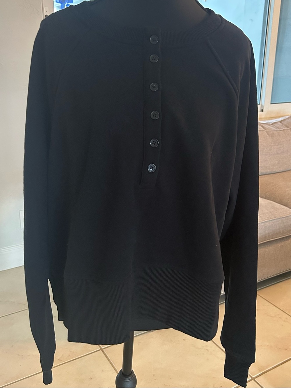 HALARA Black Button-Front Crewneck Womenβs XL Sweatshirt